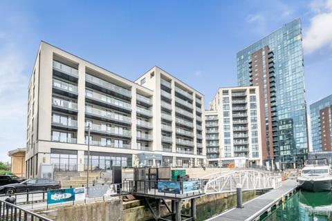 2 bedroom apartment for sale, Maritime Walk, Ocean Village, Southampton, Hampshire, SO14