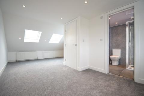 16 Lawrence Drive, Ickenham, Uxbridge, UB10 8RN