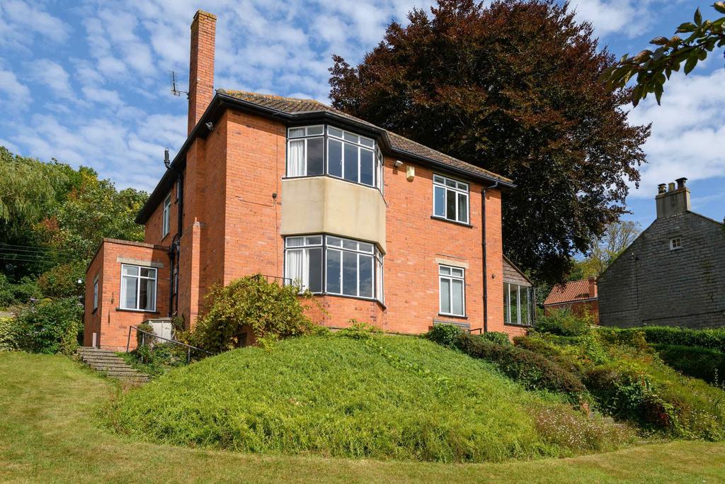 Detached house exterior, garden