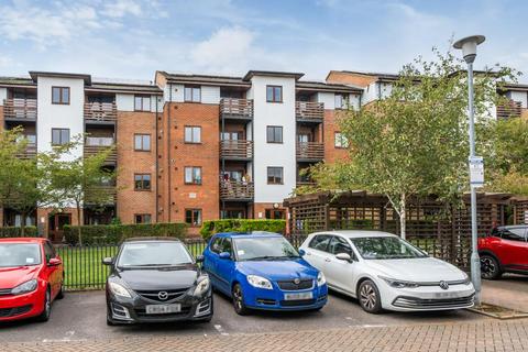 2 bedroom flat for sale, High Wycombe,  Buckinghamshire,  HP11