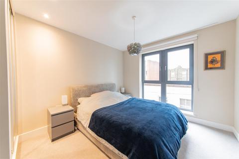 1 bedroom flat for sale, Nether Street, London