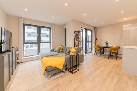 1 bedroom flat for sale, Nether Street, London