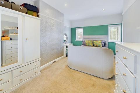 84 Birch Avenue, Gloucester, GL4 4NL