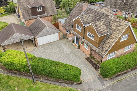 4 bedroom detached house for sale, Orchard Close, East Hanney, OX12