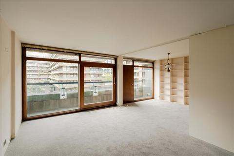 Flat 18, Defoe House Barbican, London, EC2Y 8DN