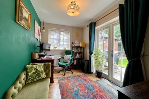 13 Bishop Crescent, Tenterden, TN30 7BF