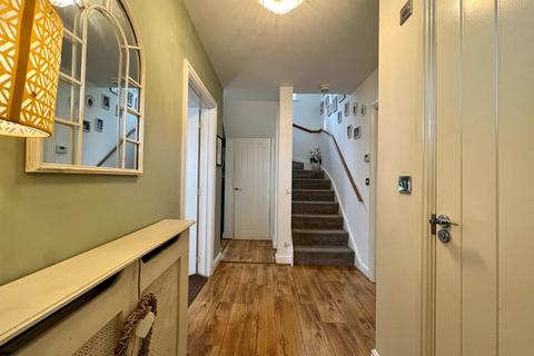 13 Bishop Crescent, Tenterden, TN30 7BF