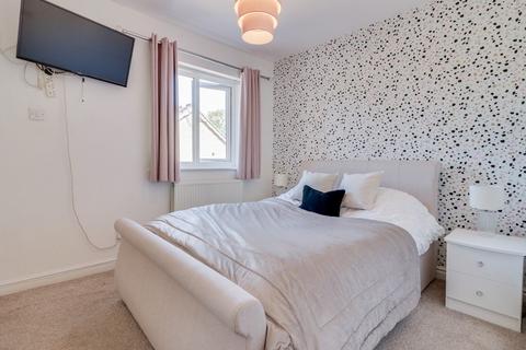 3 Scholars Walk, Bradford, BD2 3AF