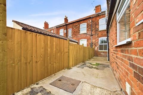 2 bedroom terraced house for sale, High Street, North Lincolnshire DN18