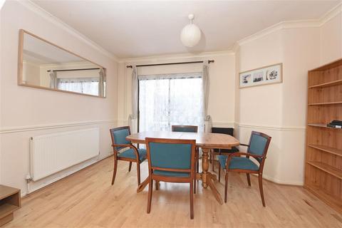 4 bedroom terraced house to rent, Headington Road, Earlsfield