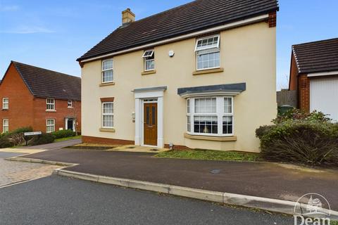 4 bedroom detached house for sale, Blakes Way, Coleford