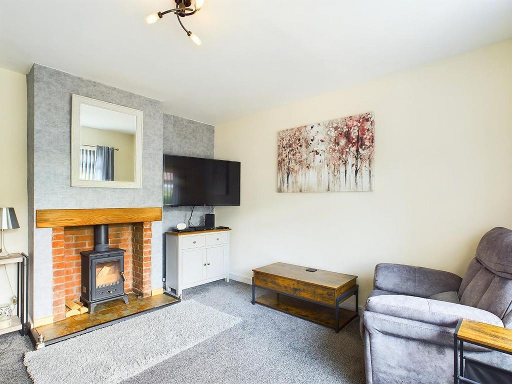 Rycroft Avenue, Cottingley 2 bed semidetached house for sale £165,000