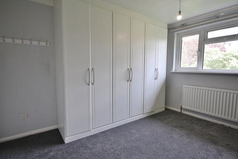 3 bedroom end of terrace house to rent, Paddocks Mead, Goldsworth Park, Woking, Surrey, GU21