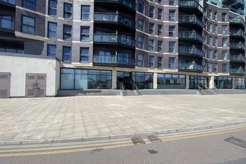 2 bedroom flat for sale, 1 Brewery Wharf, Waterloo Street, Leeds, West Yorkshire, LS10