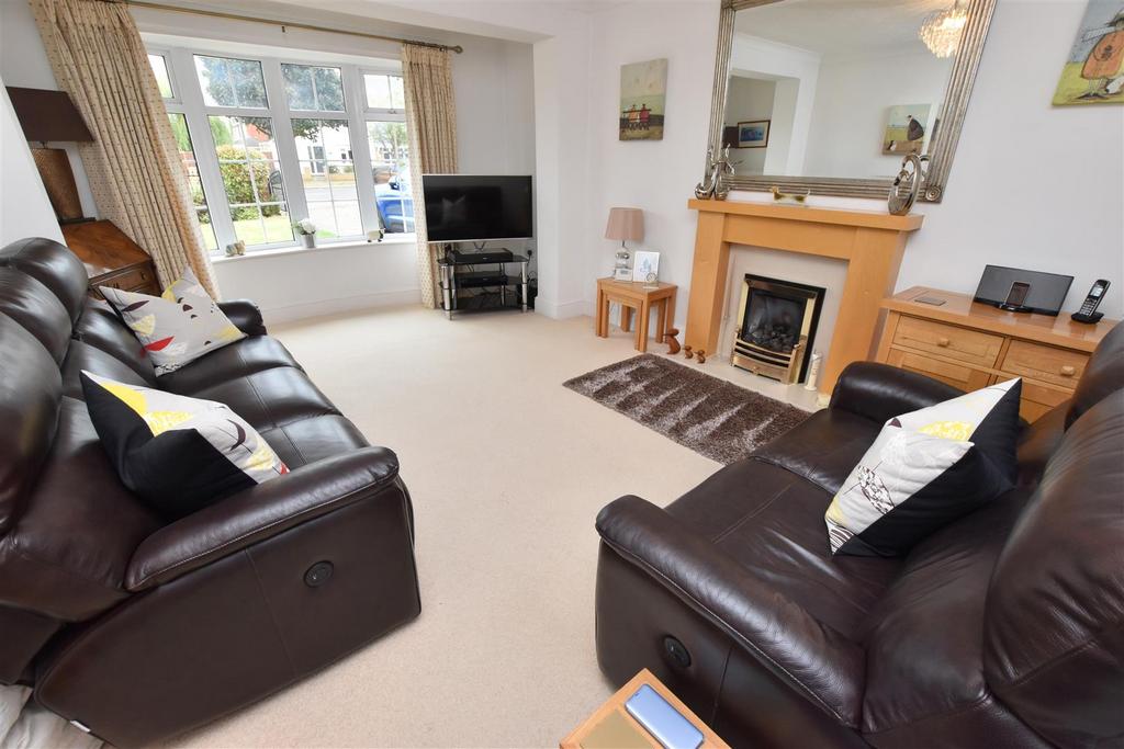 Chichester Road, Cleethorpes DN35 5 bed detached house for sale £398,000