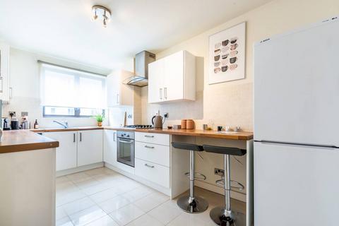 2 bedroom flat to rent, Upper Richmond Road, Putney, London, SW15