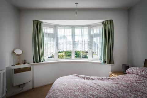 32 Hillside Gardens, Brockham, Betchworth, RH3 7EW