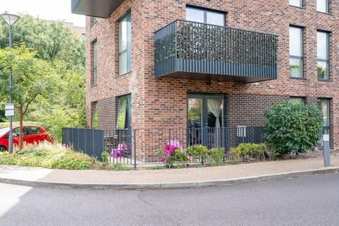 2 bedroom flat for sale, Riverwell Close, Watford, WD18