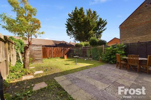 3 bedroom end of terrace house for sale, Napier Walk, Ashford, Surrey, TW15