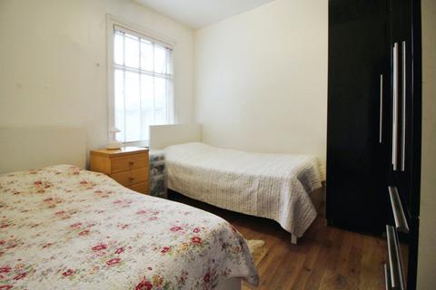 25 Ratcliff Road, London, E7 8DD