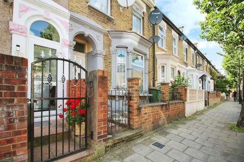 25 Ratcliff Road, London, E7 8DD