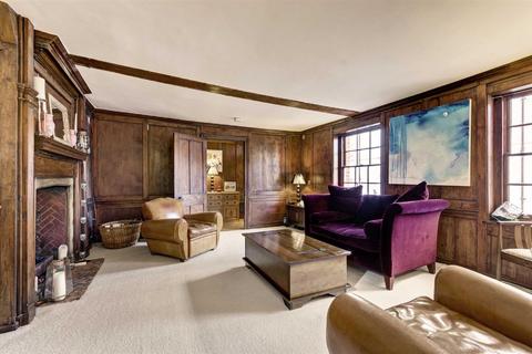 17 The Mount, London, NW3 6SZ