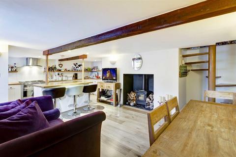 17 The Mount, London, NW3 6SZ