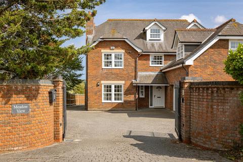 5 bedroom house to rent, Dodnor Lane, Newport