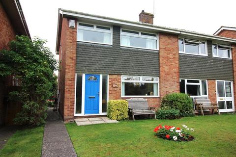 5 Charles Close, Thornbury, Bristol, BS35 1LL