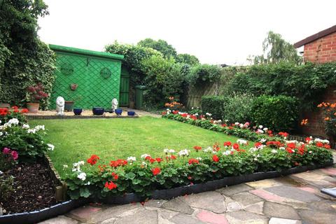 5 Charles Close, Thornbury, Bristol, BS35 1LL