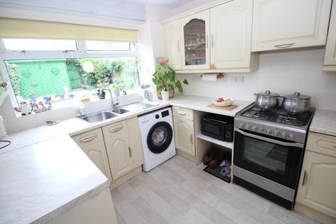 5 Charles Close, Thornbury, Bristol, BS35 1LL