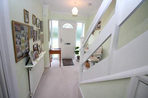 5 Charles Close, Thornbury, Bristol, BS35 1LL