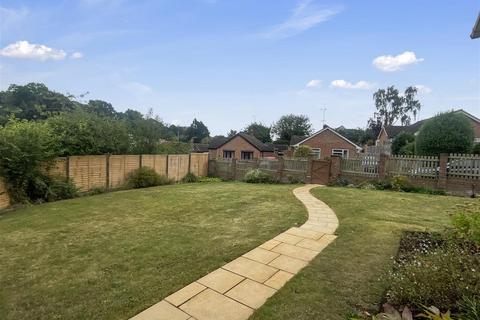 2 Beech Rise, Sonning Common, Reading, RG4 9TJ