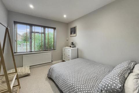 2 Beech Rise, Sonning Common, Reading, RG4 9TJ
