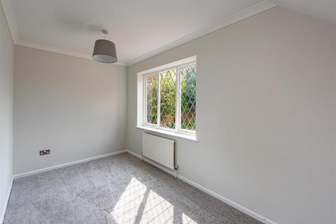 5 Sytch Lane, Wombourne, Wolverhampton, WV5 0NF