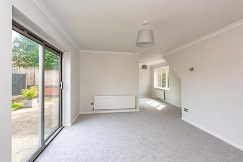 5 Sytch Lane, Wombourne, Wolverhampton, WV5 0NF