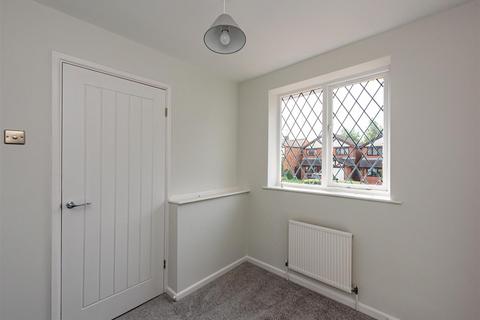 5 Sytch Lane, Wombourne, Wolverhampton, WV5 0NF