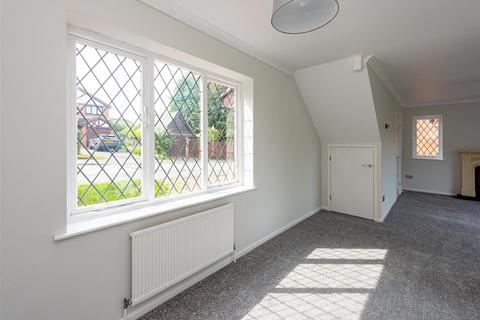 5 Sytch Lane, Wombourne, Wolverhampton, WV5 0NF
