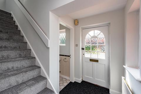5 Sytch Lane, Wombourne, Wolverhampton, WV5 0NF