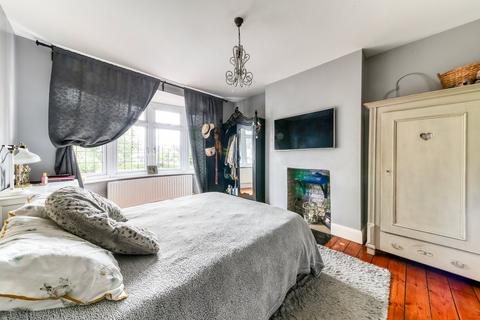 7 Mayfield Crescent, Thornton Heath, CR7 6DH