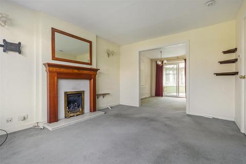 3 bedroom detached house for sale, Hall Park Avenue, Leeds LS18