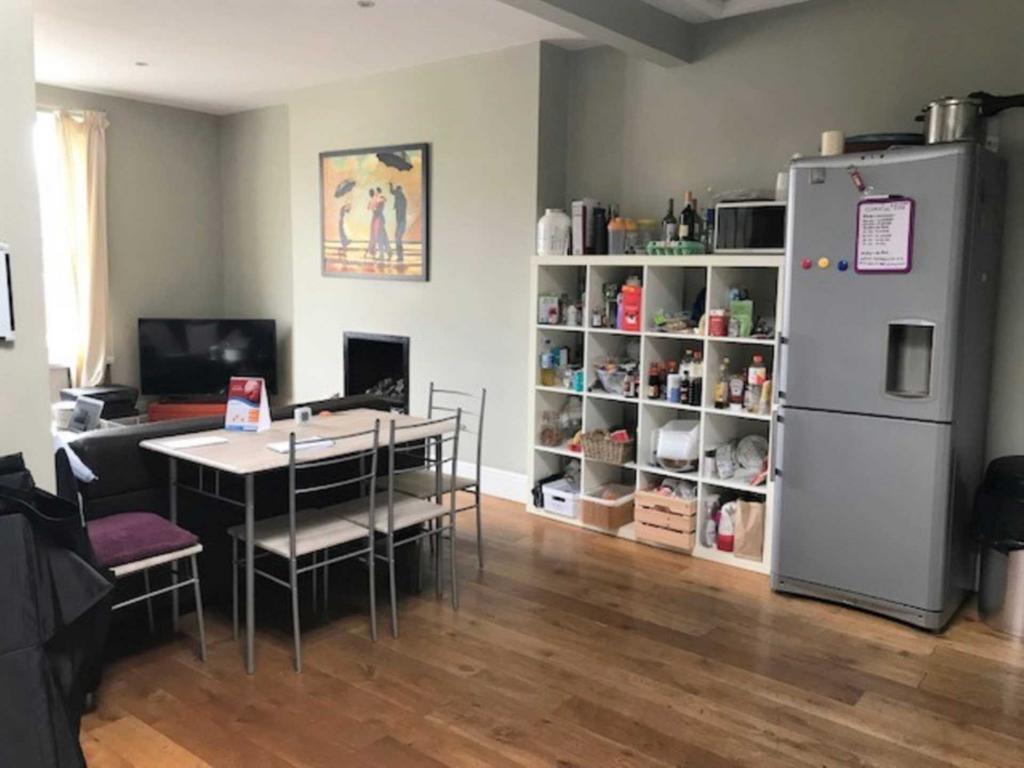 Apartment in London - View 3