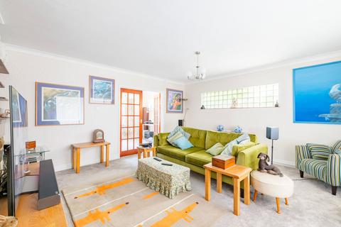12 Carter Road, Drayton, Norwich, NR8 6DY