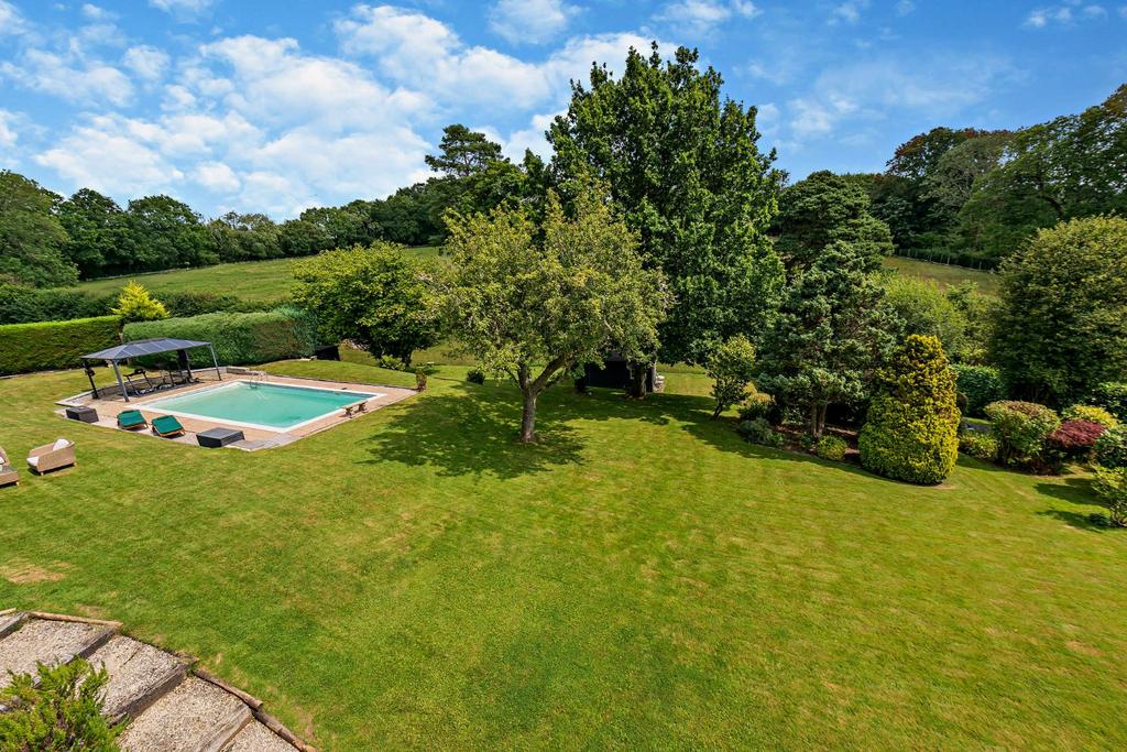 Garden &amp; Pool