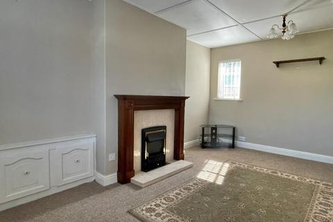 3 bedroom terraced house to rent, Valley View, Nawton, York