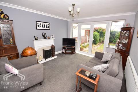 3 bedroom semi-detached bungalow for sale, Harrogate Road, Lytham St Annes, Lancashire