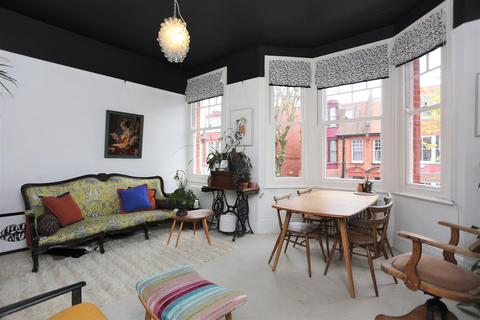 2 bedroom flat to rent, Buxton Road, Brighton