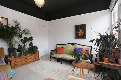 2 bedroom flat to rent, Buxton Road, Brighton