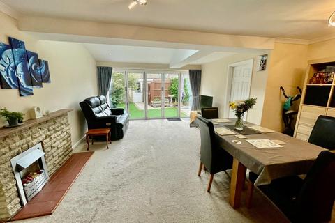 2 bedroom end of terrace house for sale, Broad Oak Way, Stevenage