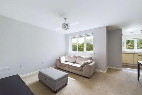 2 bedroom flat for sale, Field Sidings Way, Kingswinford